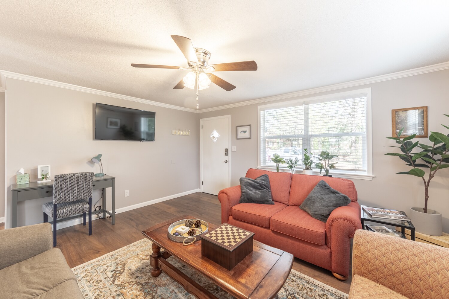 Building Photo - 291 9th Ave NW