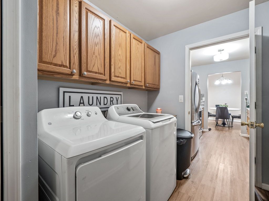 Building Photo - 44975 Marigold Dr