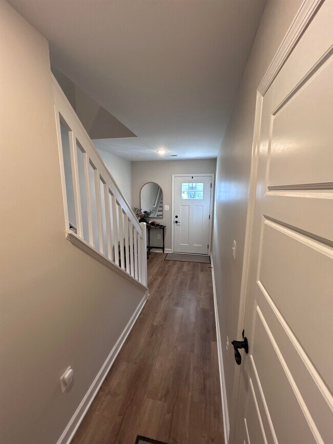 Building Photo - 1441 DERBY Dr