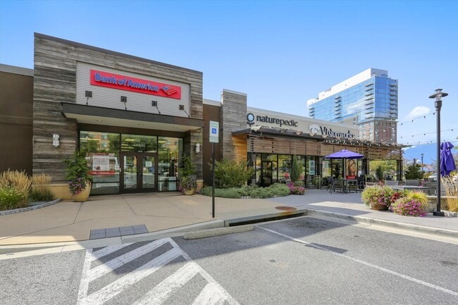 Building Photo - 11415 Commonwealth Dr