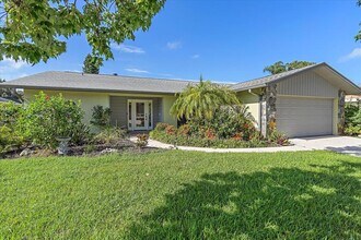 Building Photo - 4814 Country Oaks Blvd