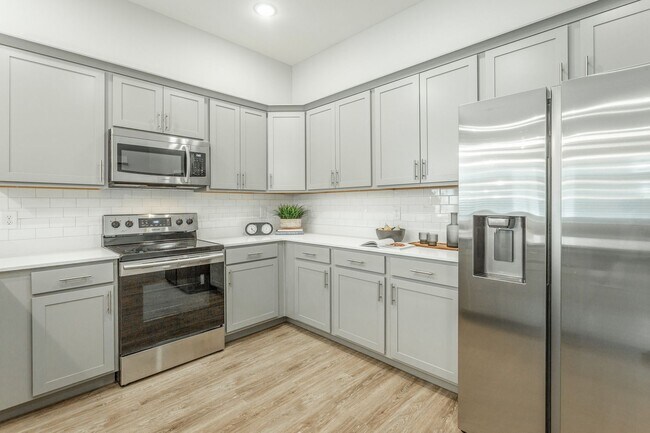Building Photo - New 4 Bedroom Home in Red Bank with 2-Car Garage