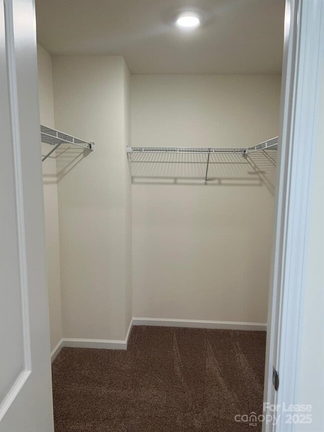 Building Photo - 2841 Yeager Dr NW