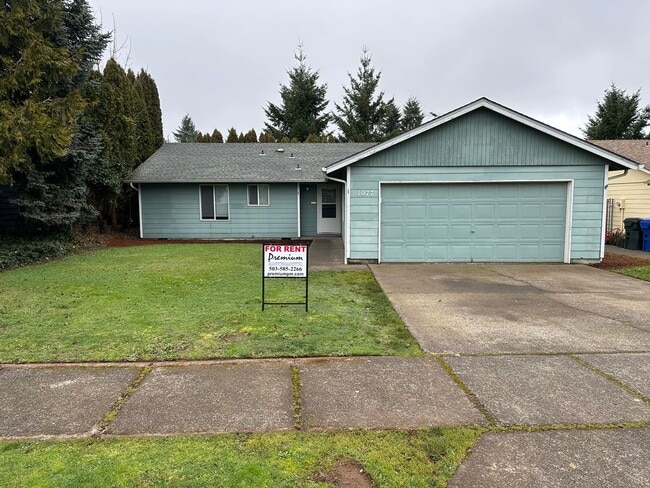 Primary Photo - Three Bedroom Home in South Salem