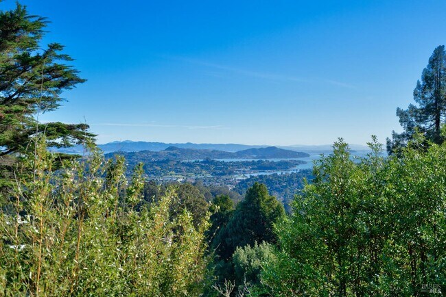 Building Photo - 80 Monte Cimas Ave