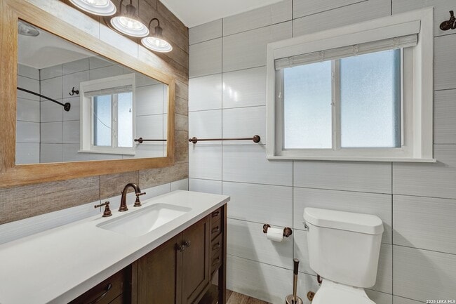 Building Photo - 146 Cardinal Dr