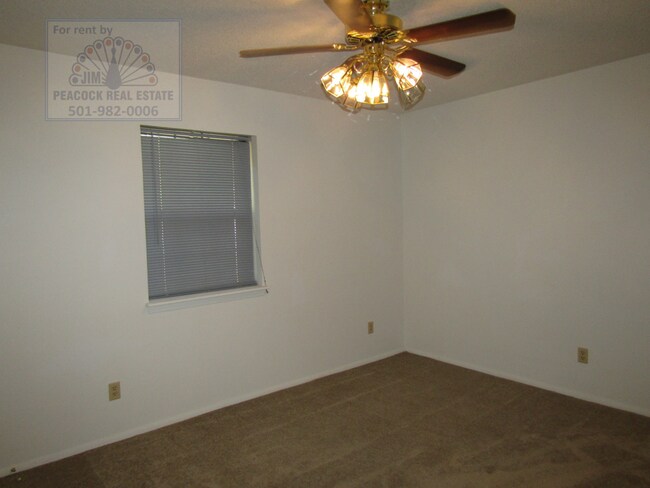 Building Photo - 42 Creekridge Cir