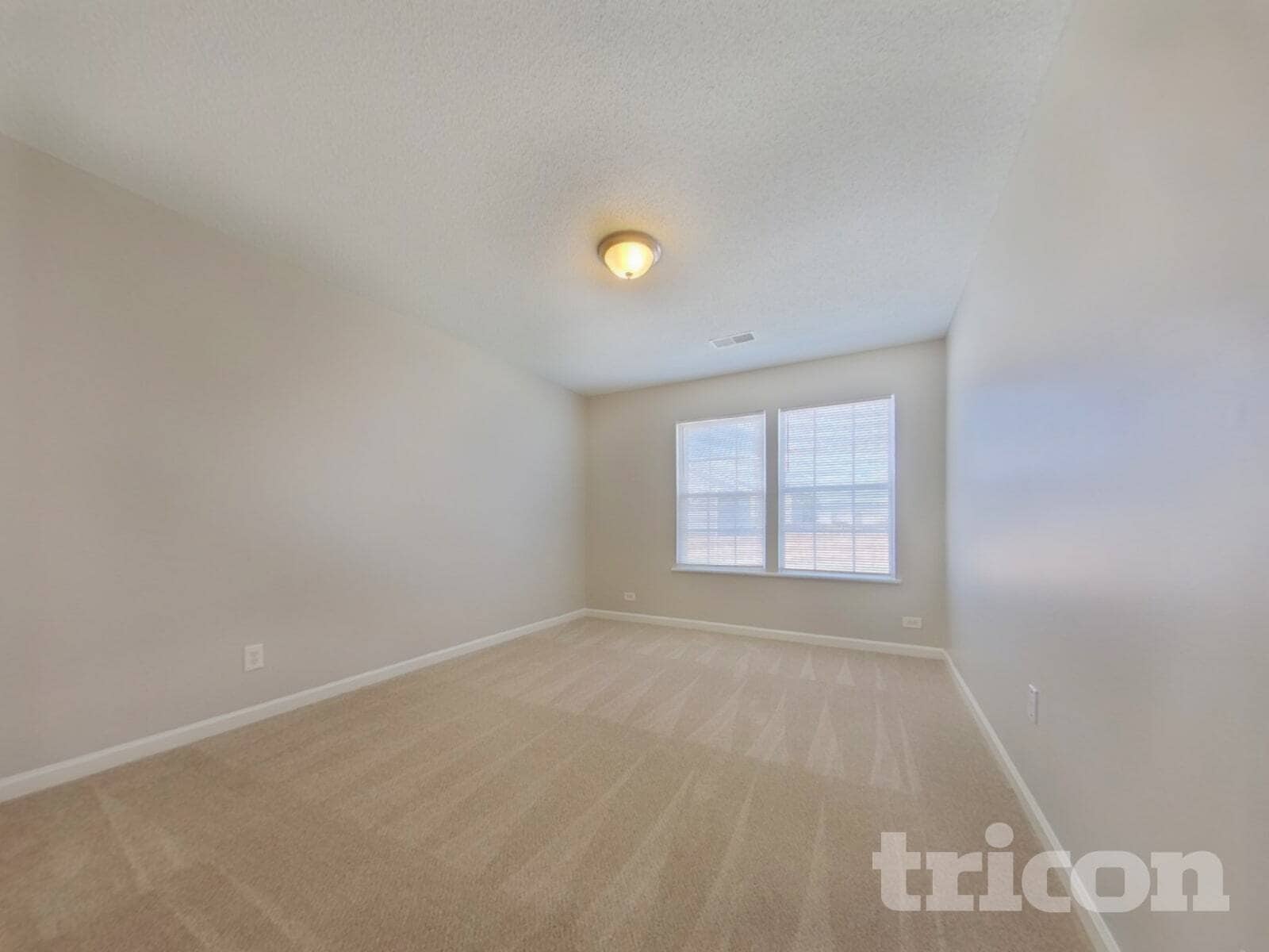 Building Photo - 482 Fox Trot Dr