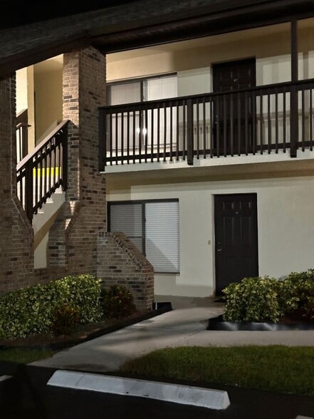 Building Photo - 1515 Huntington Ln