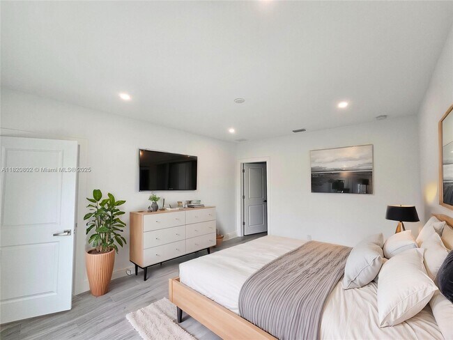Building Photo - 21475 Argosy Ave