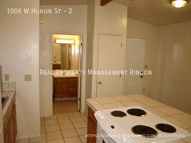 Building Photo - 1006 W Huron St