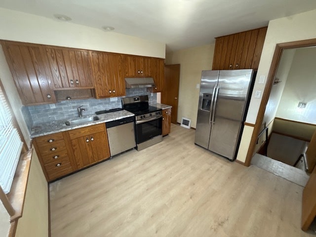 Building Photo - 1001 Loekes Dr