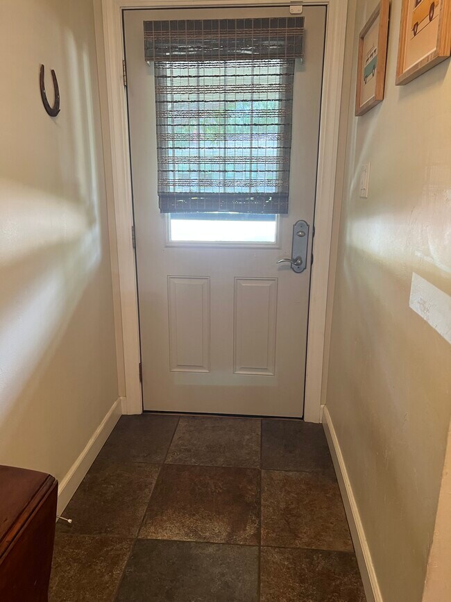 Building Photo - 2209 E Floyd Pl