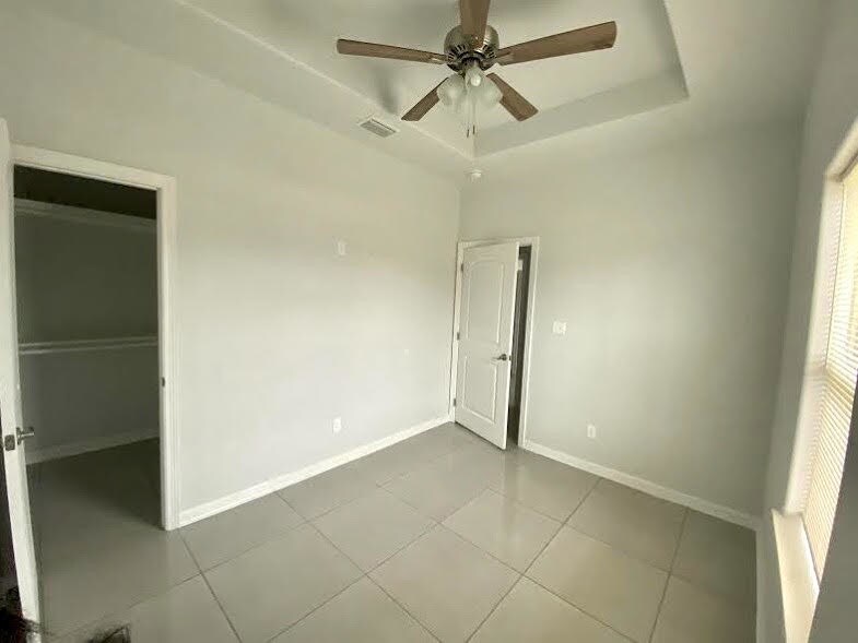 Building Photo - 1914 Bahamas Dr