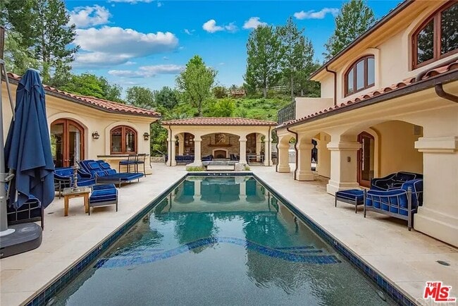 Building Photo - 6005 William Bent Rd