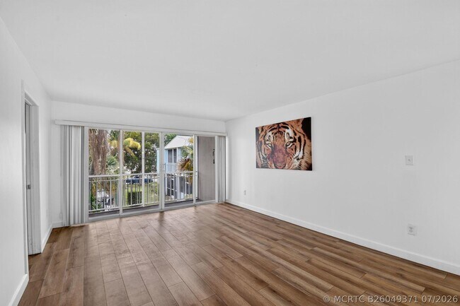 Building Photo - 1505 Crescent Cir