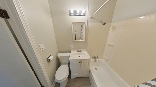 Building Photo - " 2-Bed Oasis in Heart of Royal Oak – Cozy...