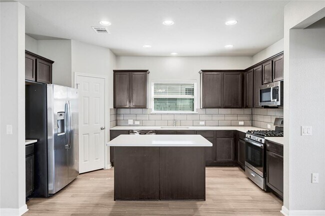 Building Photo - 821 Fortrose Ter