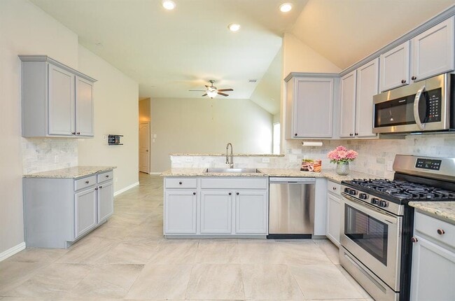 Building Photo - 23019 Tindarey Falls Ln