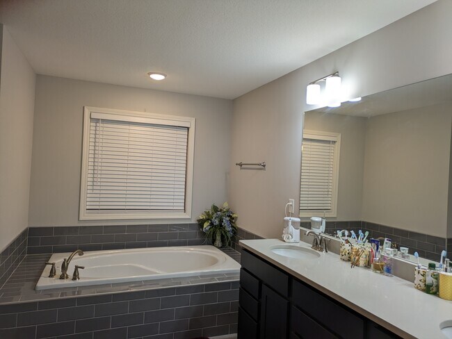 Building Photo - 12512 Shiloh Vly Ln