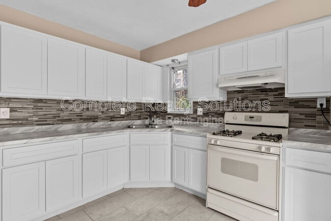 Building Photo - 7219 Harney Ave