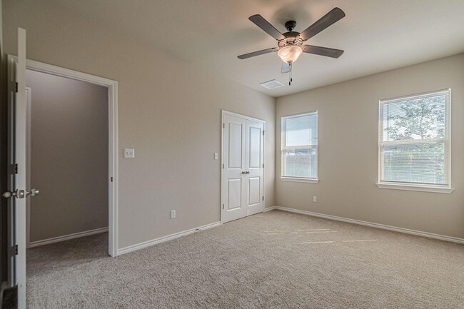 Building Photo - 384 Witchhazel Way