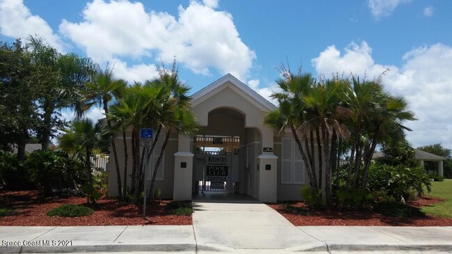 Building Photo - 720 Wickham Lakes Dr