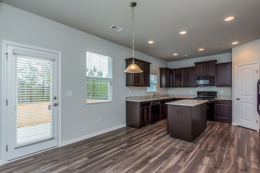 Building Photo - 69 Calm Waters Ave