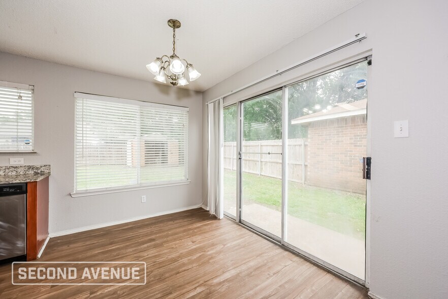 Building Photo - 6738 Silver Sage Dr