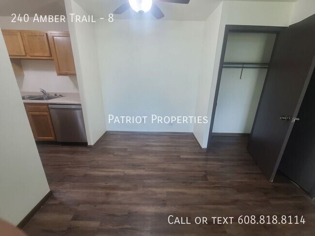 Building Photo - 240 Amber Trail