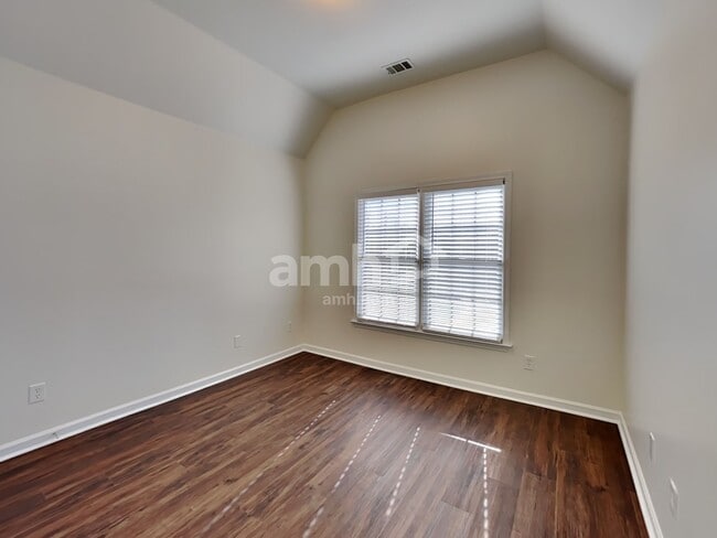 Building Photo - 3093 Mill Grove Terrace