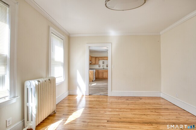 Building Photo - 44-46-46 Glendale Ave