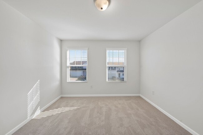 Building Photo - 3517 Strawberry Patch Row