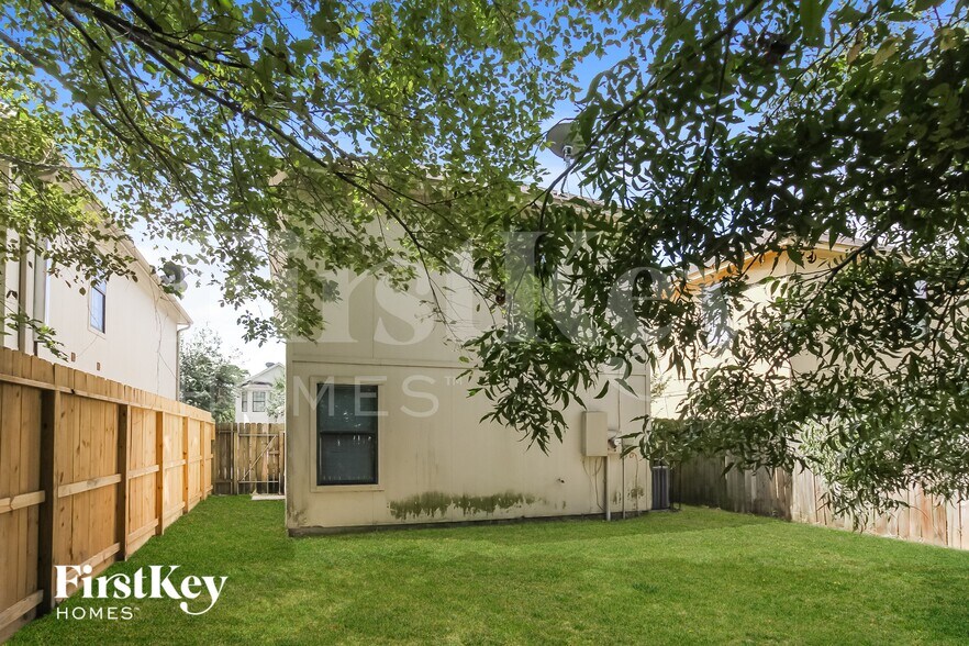 Building Photo - 2935 La Estancia Ln