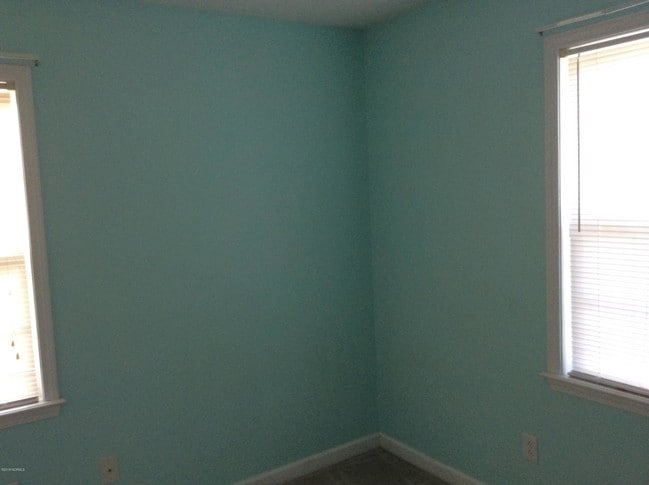 Building Photo - 114 Brody Ln