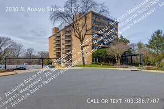 Building Photo - 2030 N Adams St