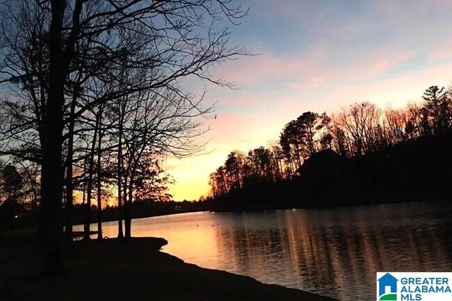 Building Photo - 5126 English Turn