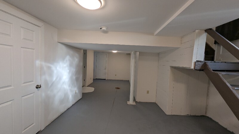 Building Photo - 615 Burr Oak St