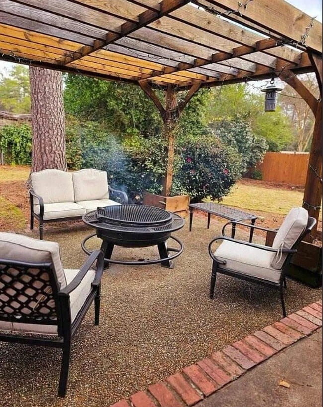 Building Photo - Beautiful and Remodeled Midtown Home!!!!!