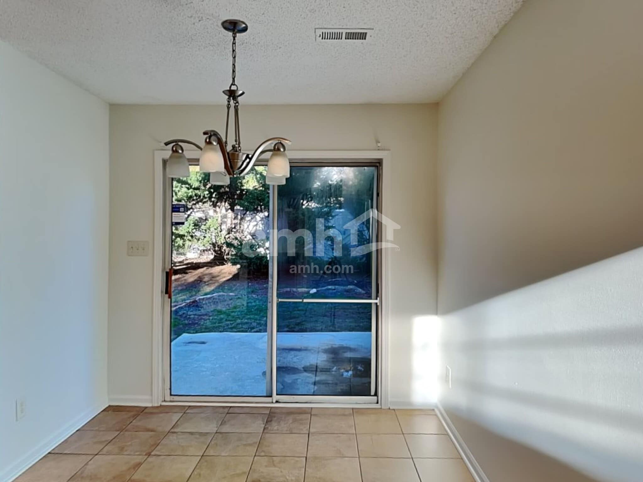 Building Photo - 5615 Waverly Lynn Ln