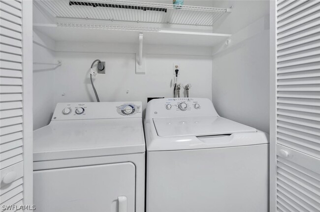 Building Photo - 3030 Binnacle Dr