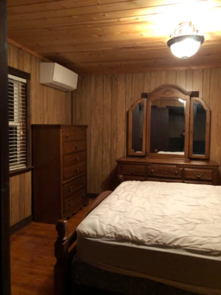 Building Photo - 429 Hollywood Church Rd