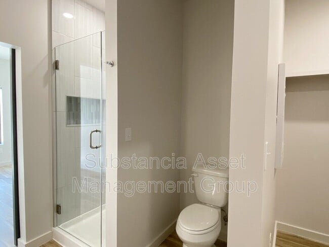 Building Photo - 1677 Midtown Pl