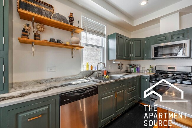 Building Photo - 2833 N Spaulding Ave