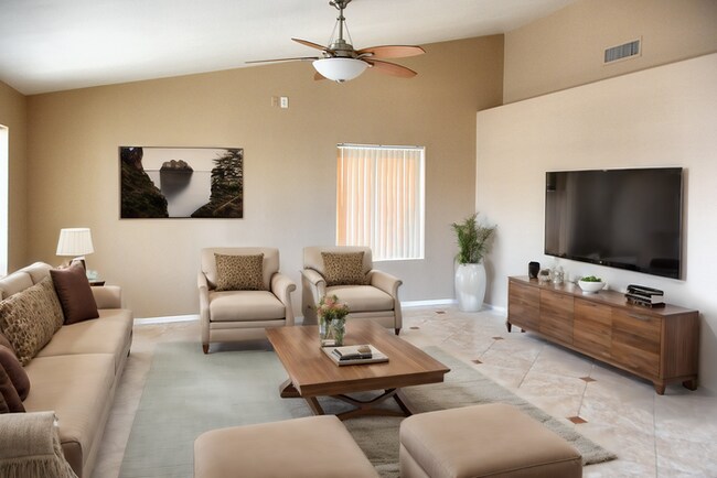 Building Photo - Great Location! Lovely 3Bedroom Plus/ 2Bathroom Chandler Home!