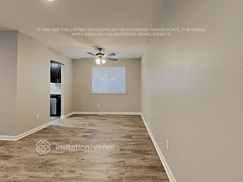 Building Photo - 12853 Cherry Way