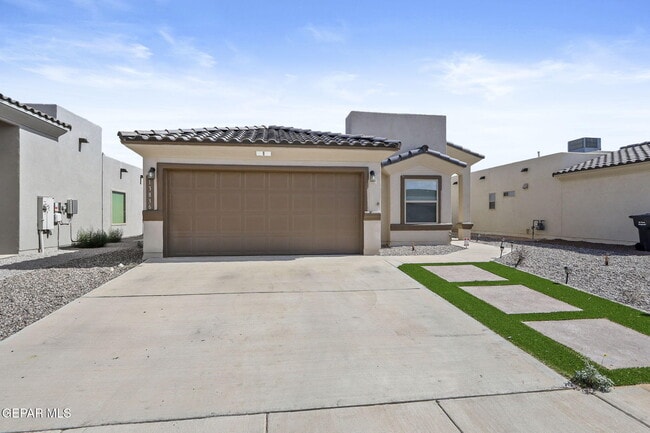Building Photo - 13836 Summer Story Ave
