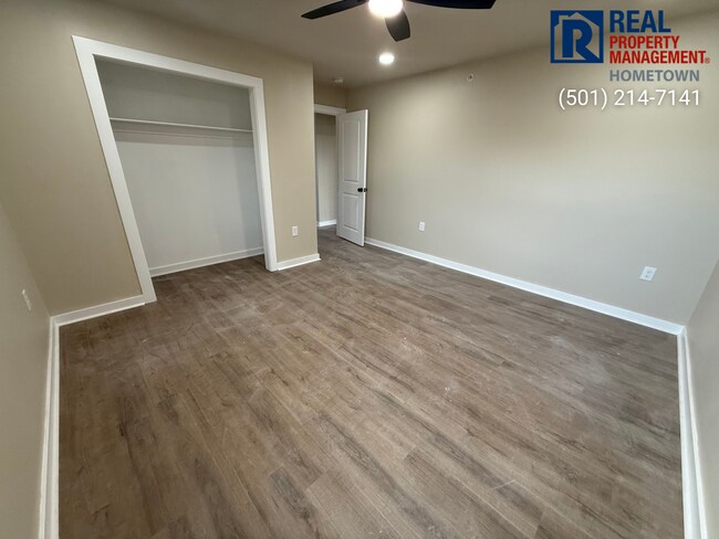 Building Photo - 1812 Sanford Dr