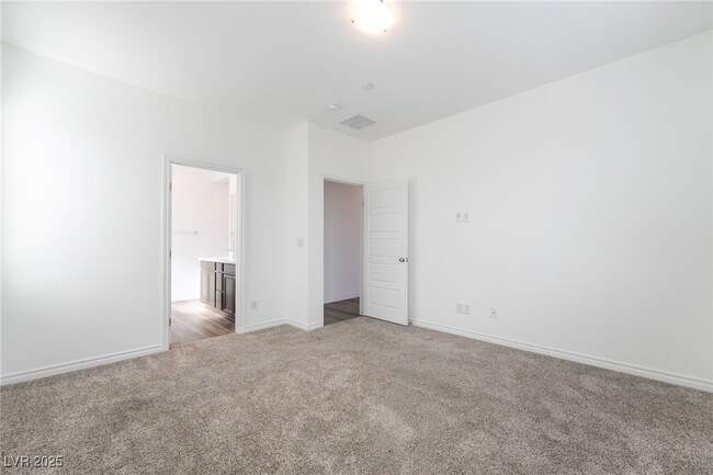 Building Photo - 20 Barbara Ln