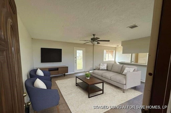 Building Photo - 306 Tennyson St